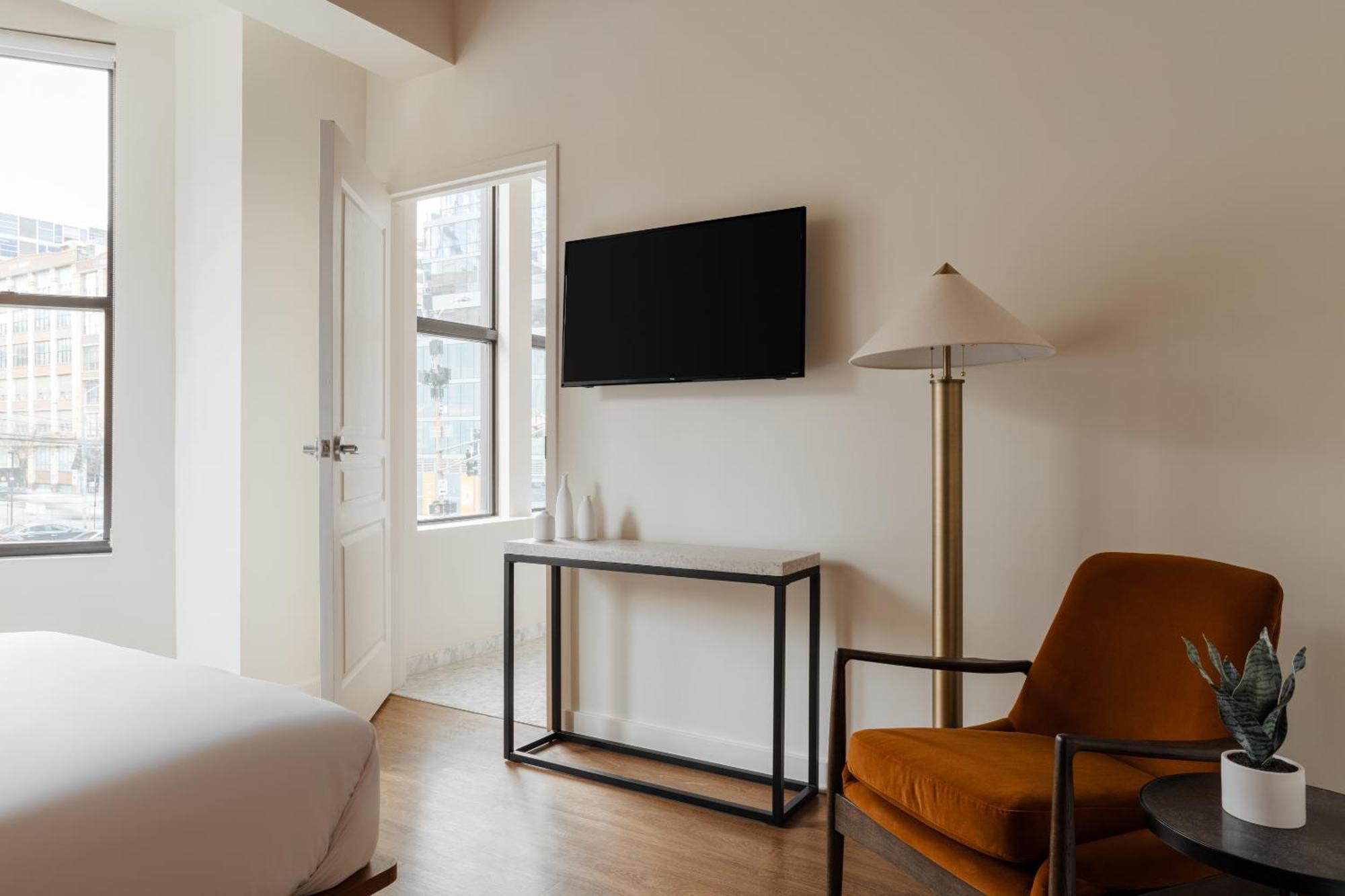 Found Hotel Chicago River North Екстер'єр фото