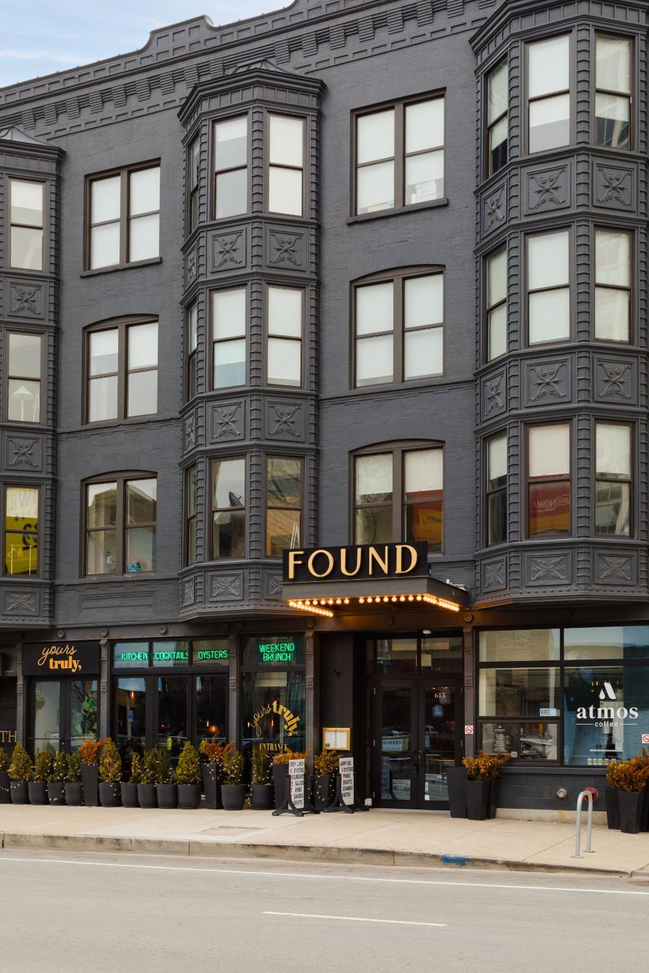 Found Hotel Chicago River North Екстер'єр фото