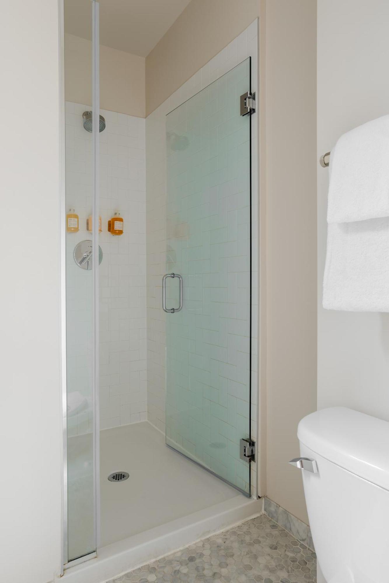 Found Hotel Chicago River North Екстер'єр фото
