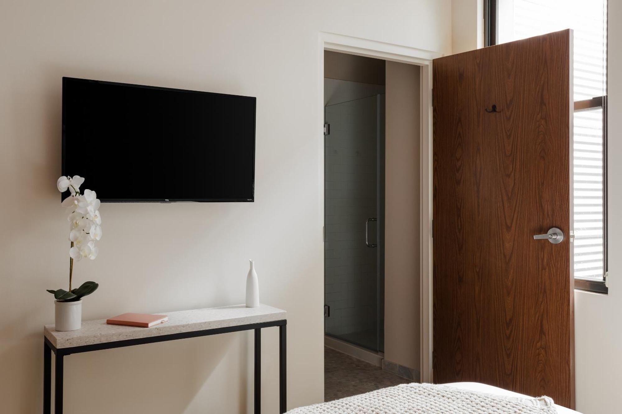 Found Hotel Chicago River North Екстер'єр фото