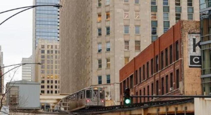 Found Hotel Chicago River North Екстер'єр фото
