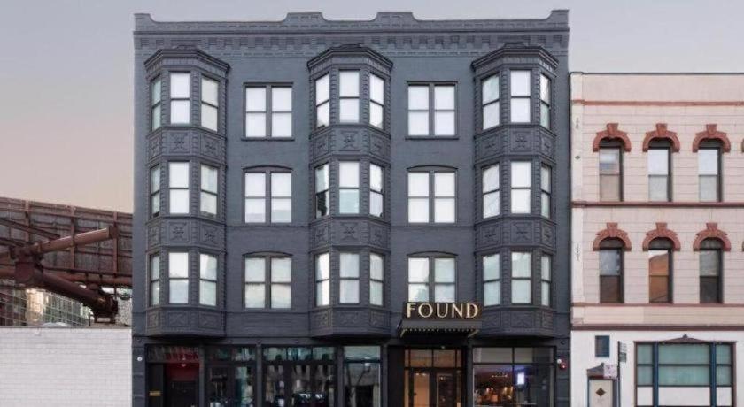Found Hotel Chicago River North Екстер'єр фото