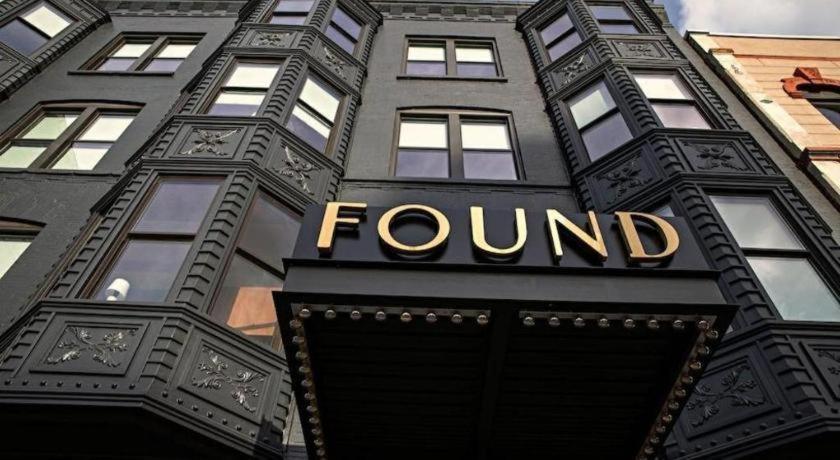 Found Hotel Chicago River North Екстер'єр фото