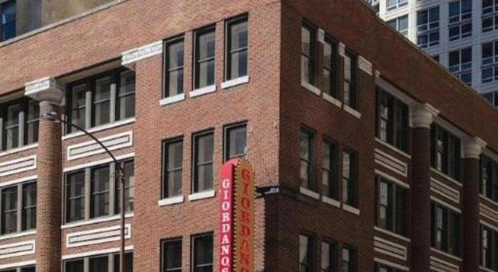 Found Hotel Chicago River North Екстер'єр фото